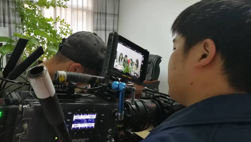 剧本杀式体验：新晃广告片拍摄公司构建沉浸式消费决策路径
